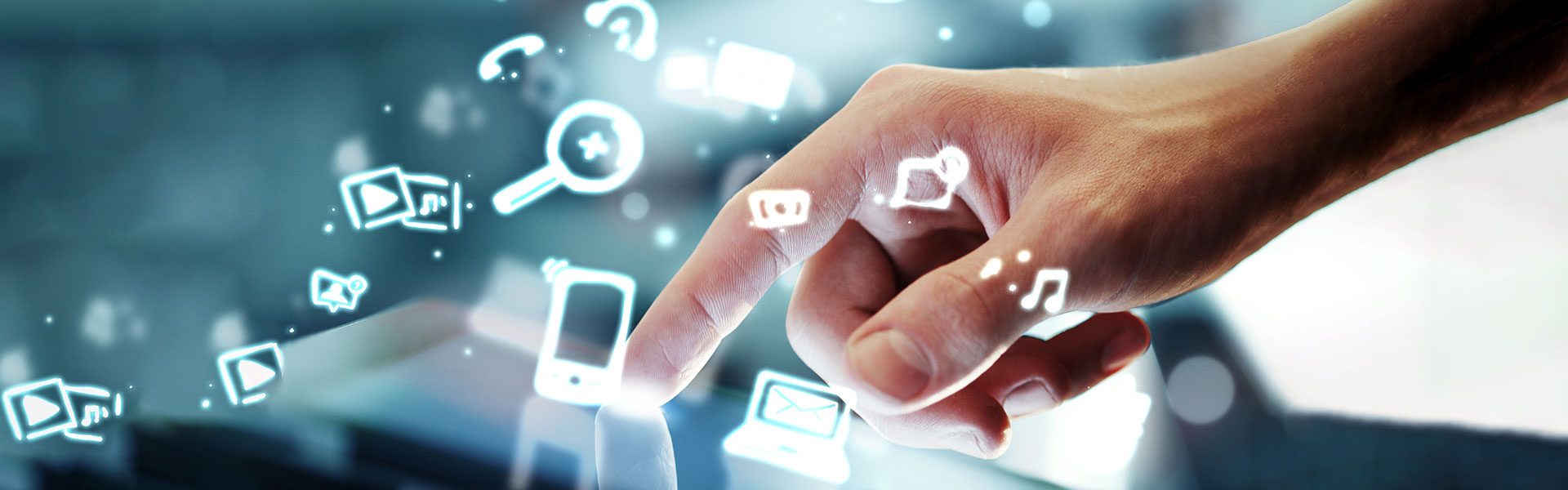 Co-opetition: Impact of Technology Asymmetry on Platform Competition and Collaboration